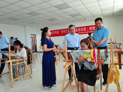 江蘇省人社廳赴西藏、青海深化協(xié)作 蘇藏蘇青勞務(wù)技能合作啟新程